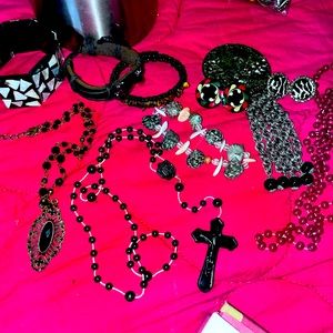 jewelry lot 12 pieces color theme black #115